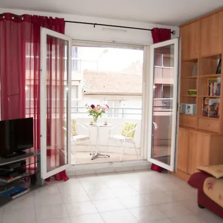Palais Alexandra Apartment Antibes